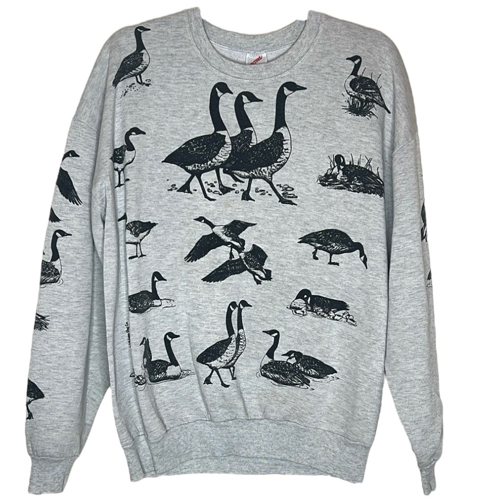 Vintage Gray Crewneck Sweatshirt with Black Goose Print